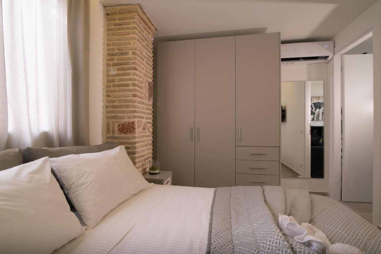 Lodge Modern Apartments, In Kalamaki Centre Стая снимка
