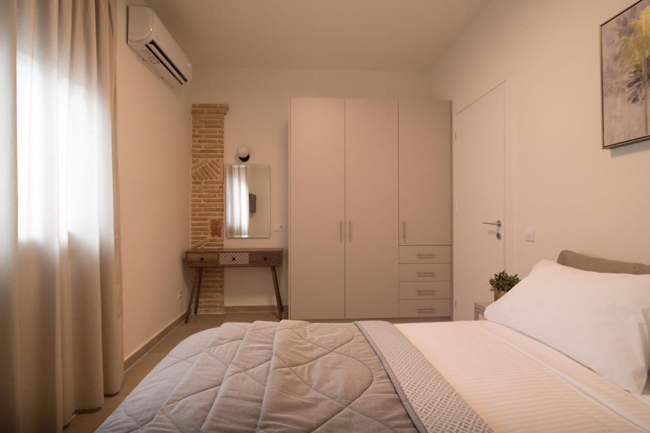 Lodge Modern Apartments, In Kalamaki Centre Стая снимка