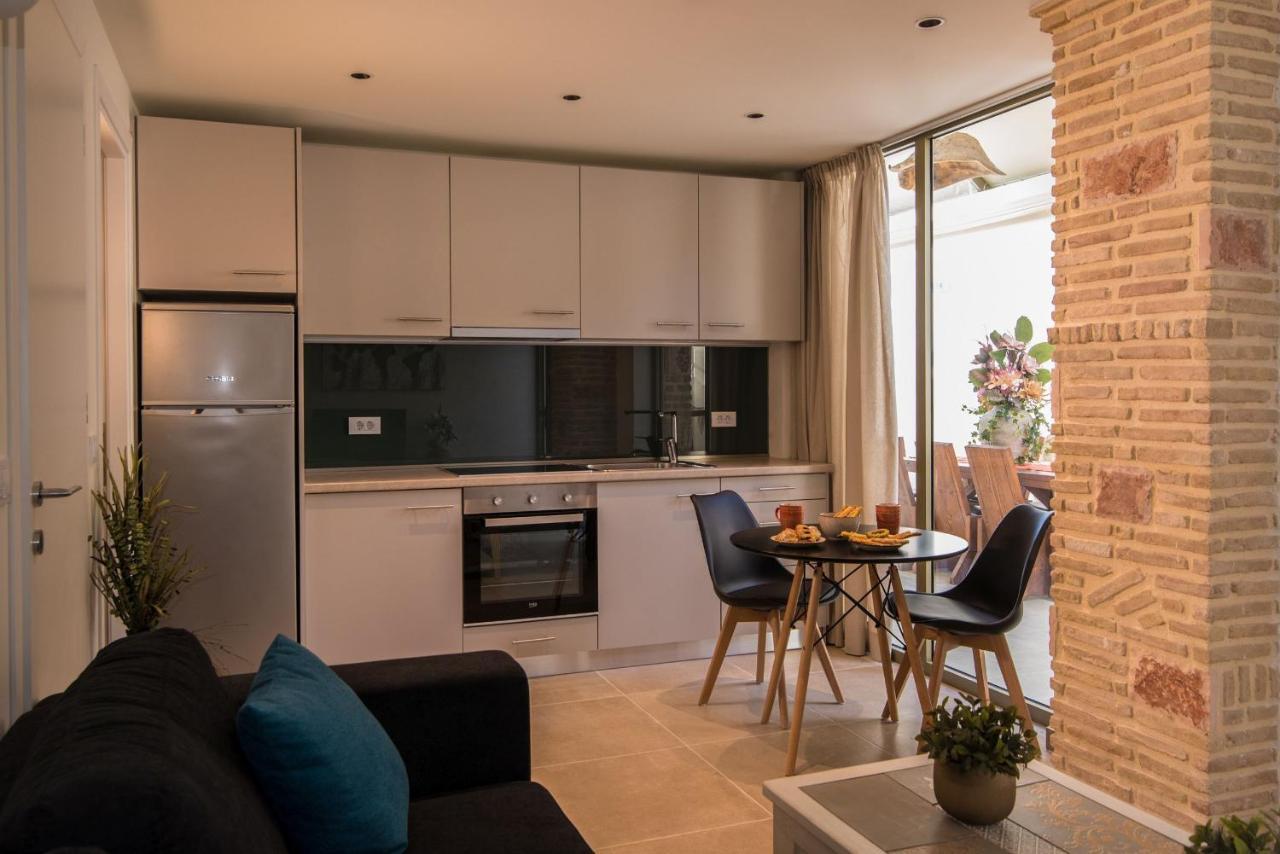 Lodge Modern Apartments, In Kalamaki Centre Стая снимка