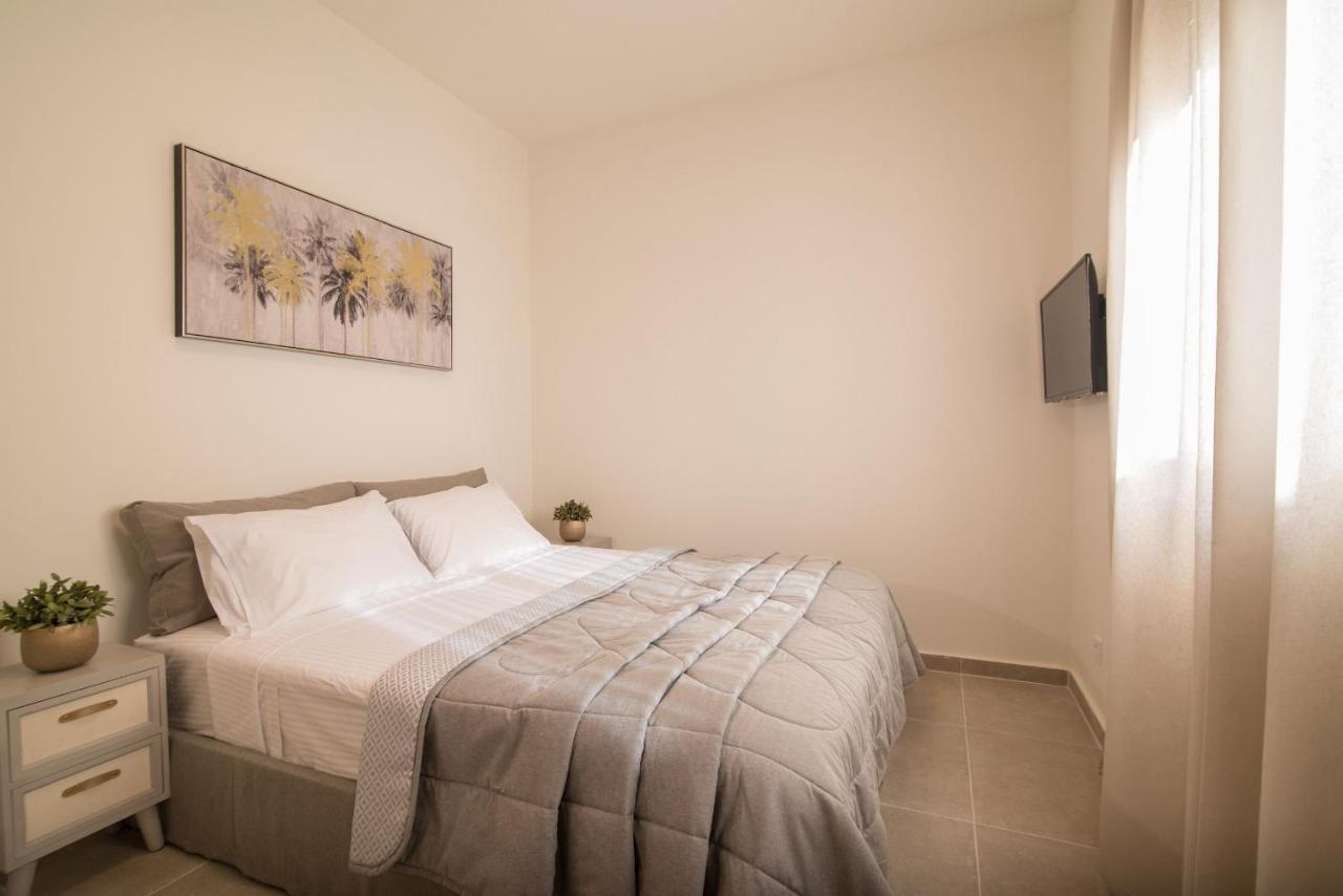 Lodge Modern Apartments, In Kalamaki Centre Стая снимка