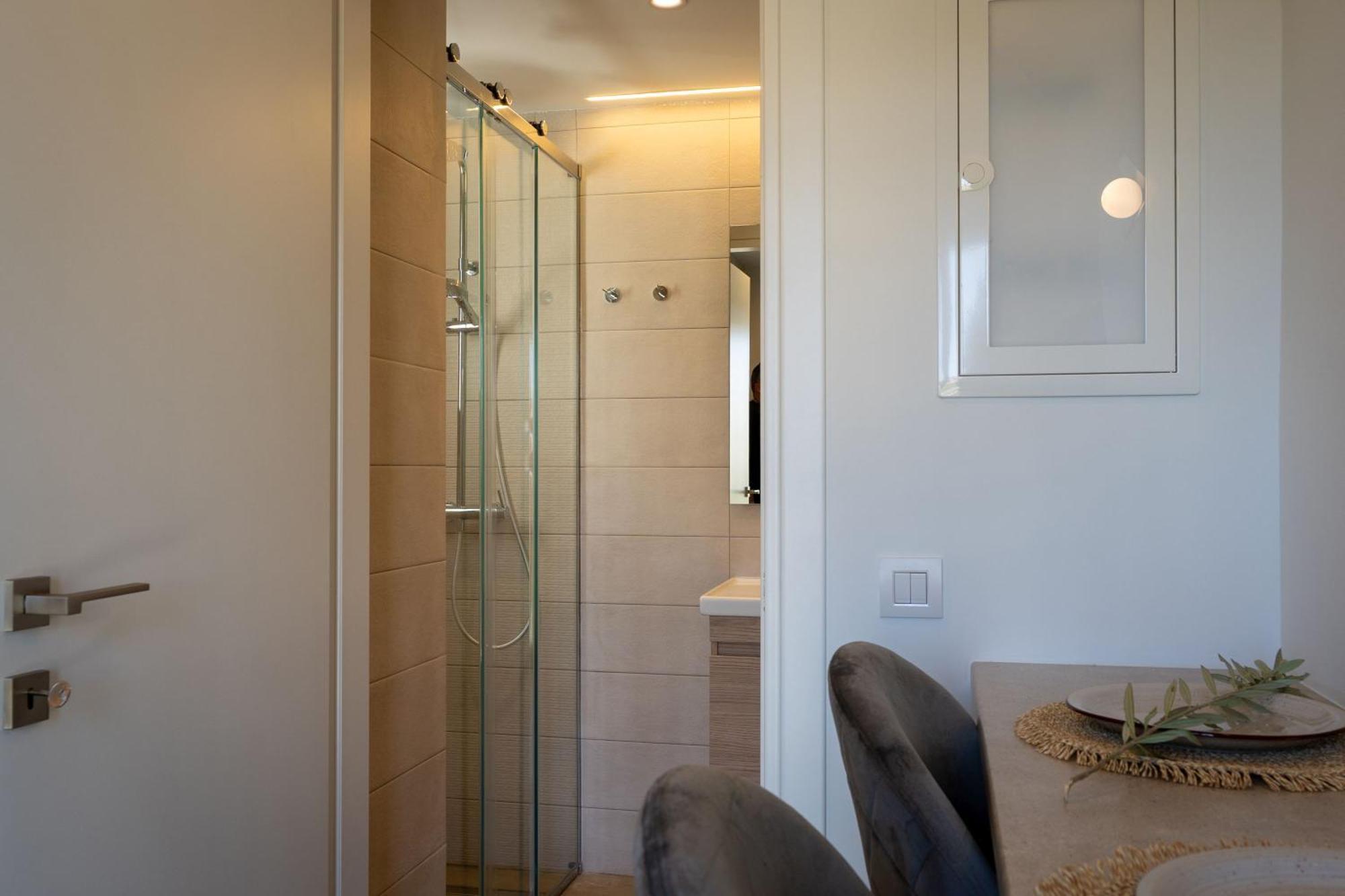 Lodge Modern Apartments, In Kalamaki Centre Екстериор снимка