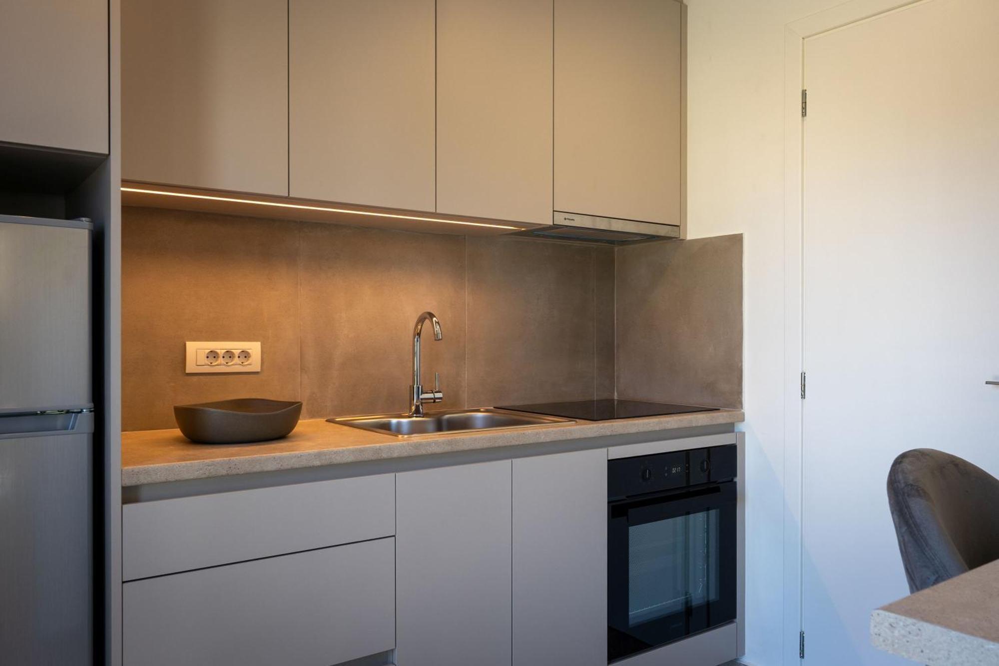 Lodge Modern Apartments, In Kalamaki Centre Екстериор снимка