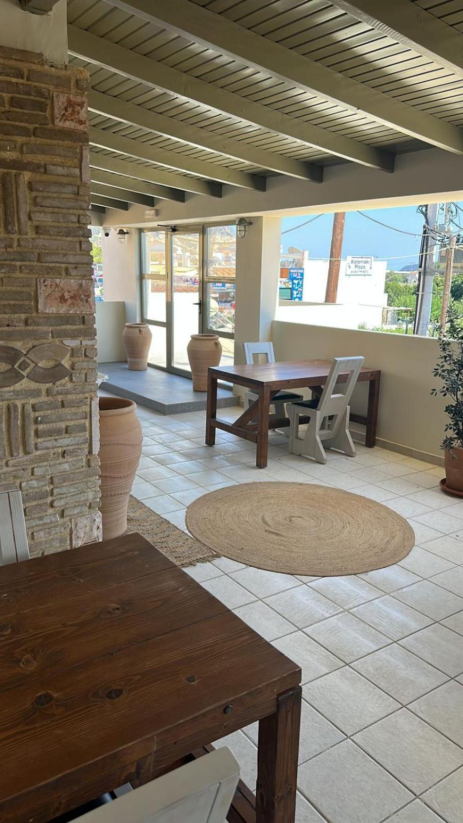 Lodge Modern Apartments, In Kalamaki Centre Екстериор снимка